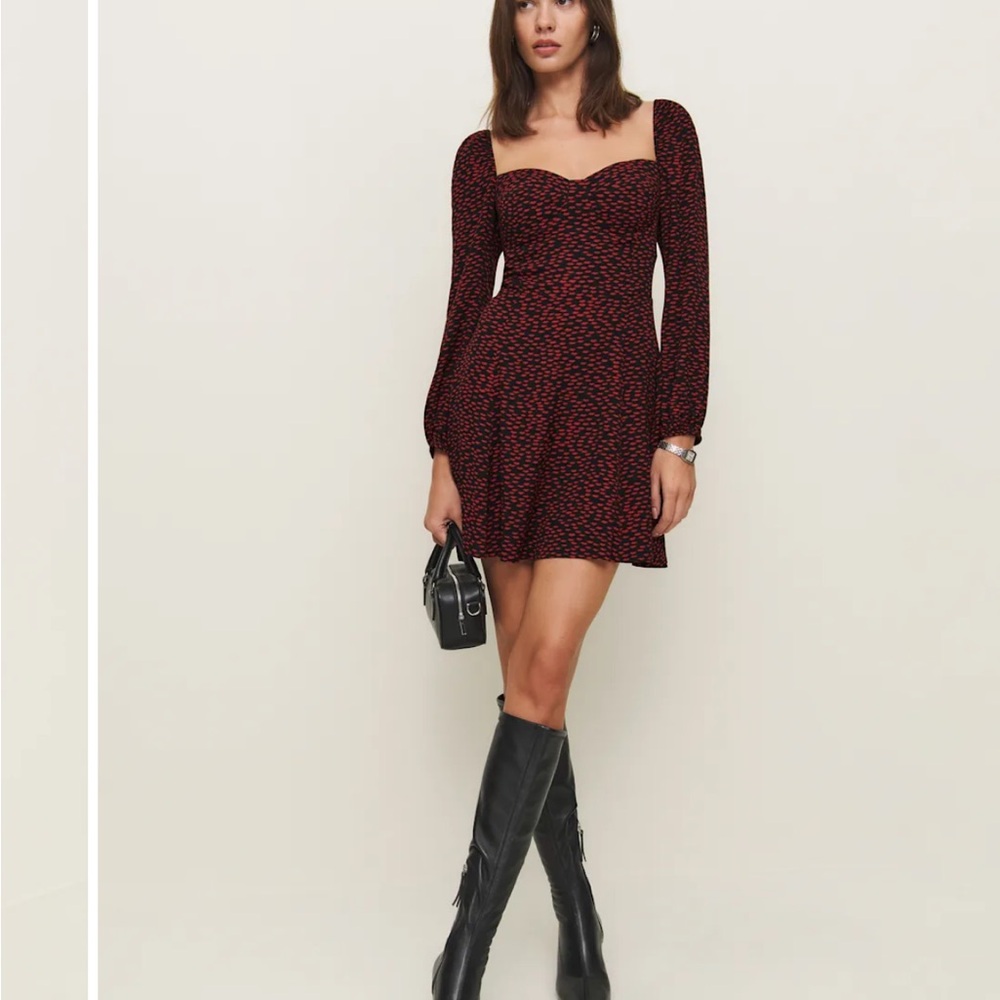 ISO Reformation Mochi dress in French Kiss size 6